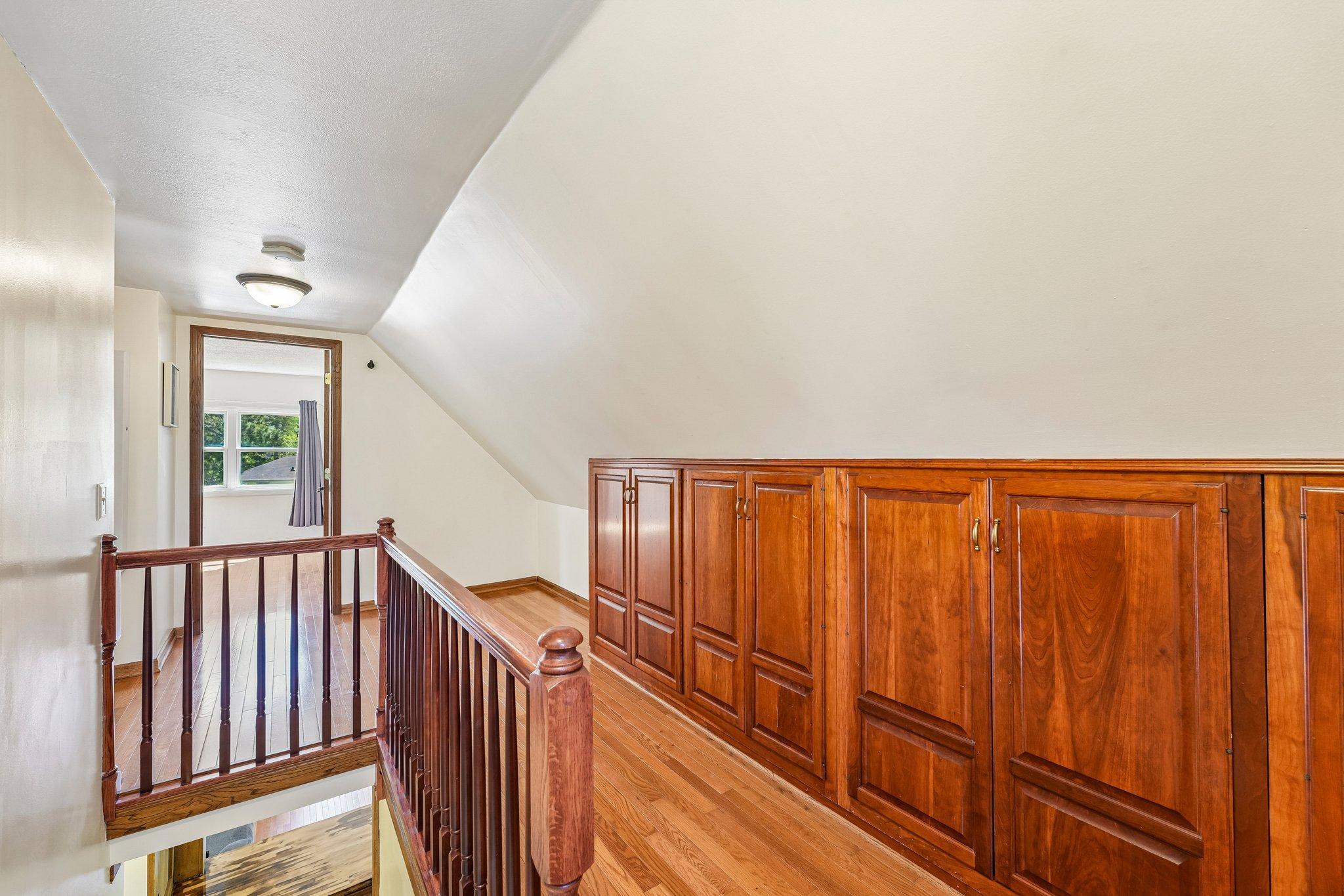 21-web-or-mls-Groveland Rd-S1405-021.jpg