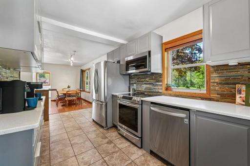 15-web-or-mls-Groveland Rd-S1405-015.jpg