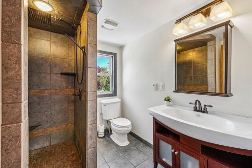 23-web-or-mls-Groveland Rd-S1405-023.jpg