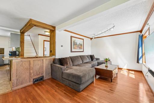 8-web-or-mls-Groveland Rd-S1405-008.jpg
