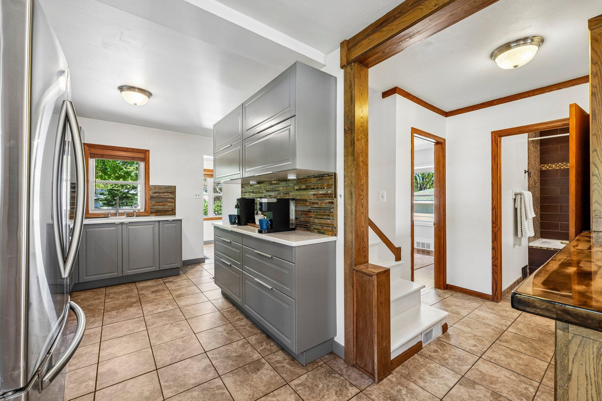12-web-or-mls-Groveland Rd-S1405-012.jpg