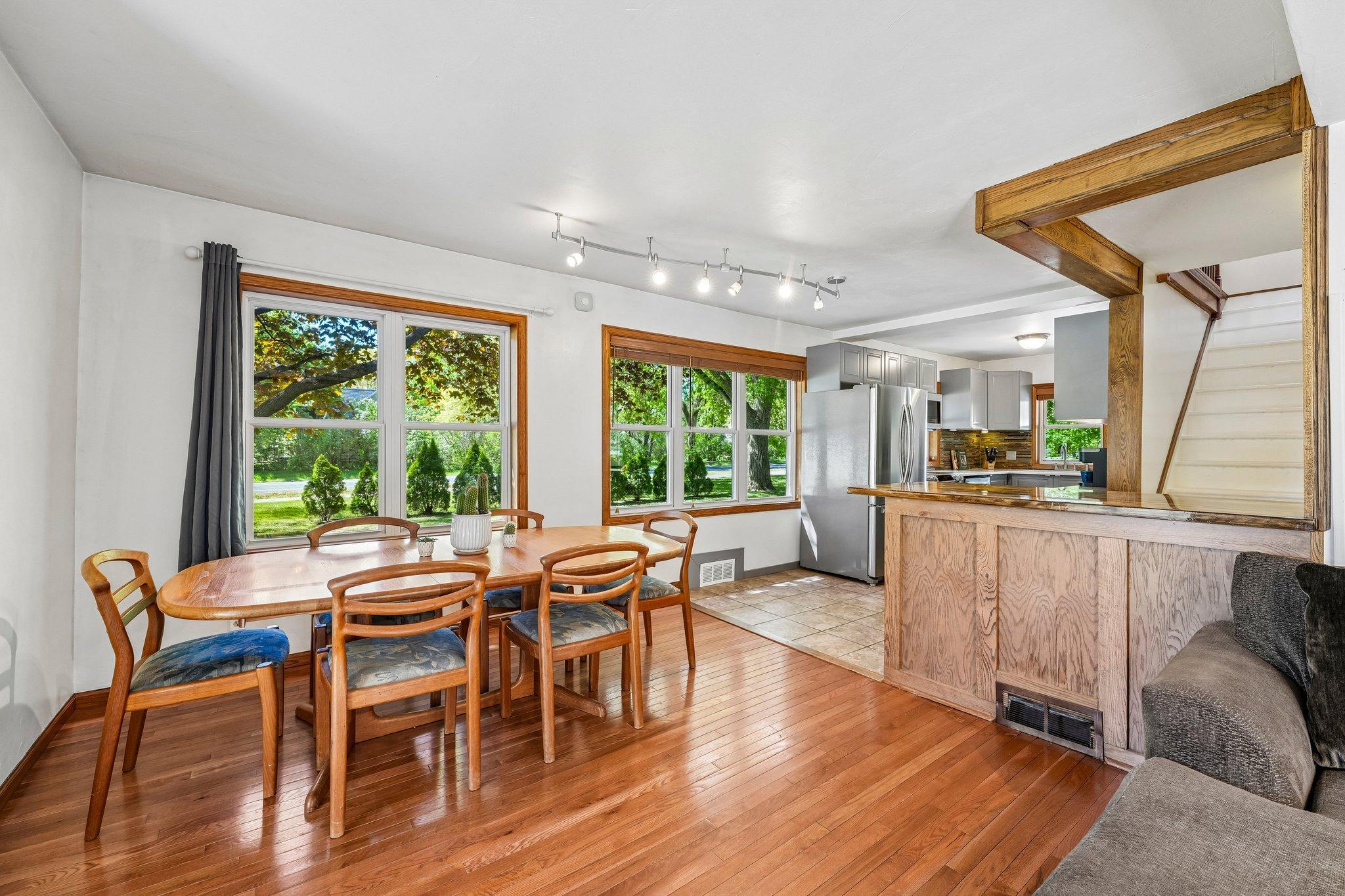 10-web-or-mls-Groveland Rd-S1405-010.jpg