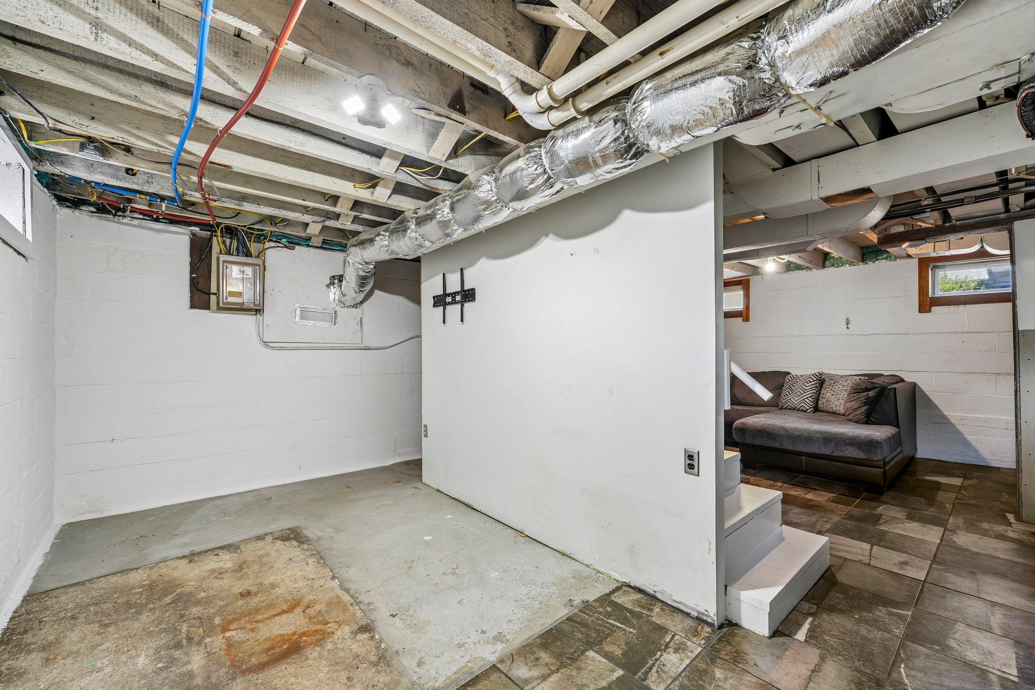 34-web-or-mls-Groveland Rd-S1405-034.jpg