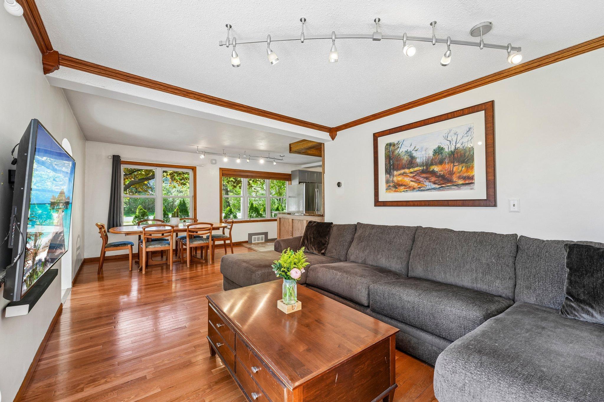 9-web-or-mls-Groveland Rd-S1405-009.jpg