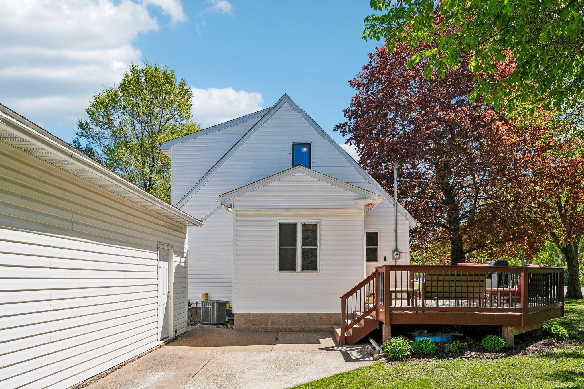 42-web-or-mls-Groveland Rd-S1405-042.jpg
