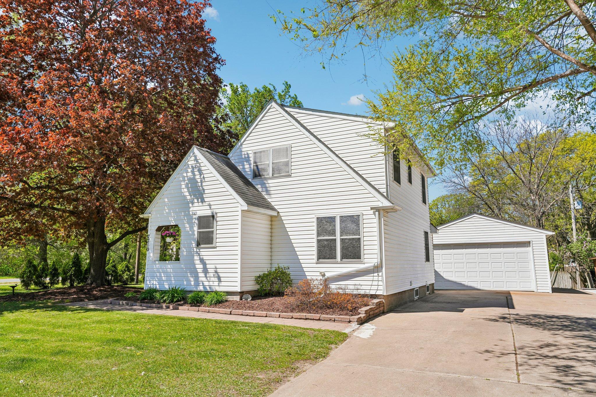 4-web-or-mls-Groveland Rd-S1405-004.jpg