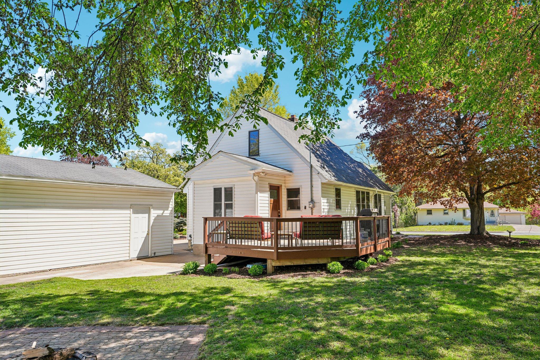 43-web-or-mls-Groveland Rd-S1405-043.jpg