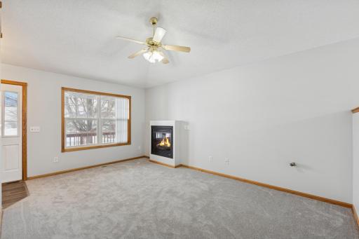 211 7th Street S, Winsted, MN 55395