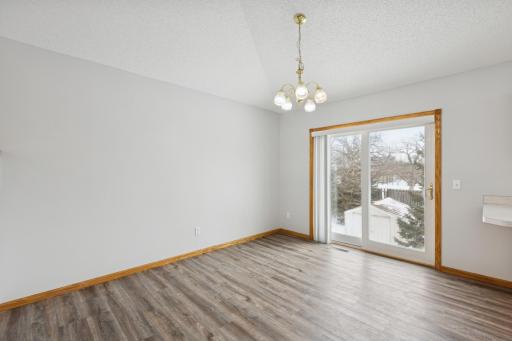 211 7th Street S, Winsted, MN 55395