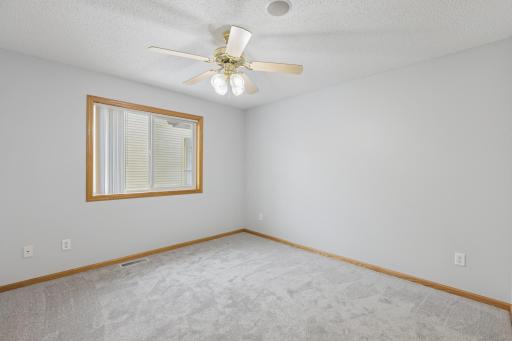 211 7th Street S, Winsted, MN 55395