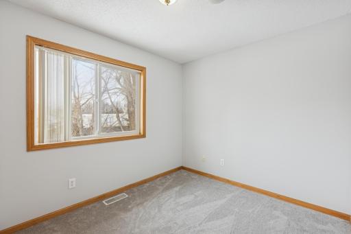 211 7th Street S, Winsted, MN 55395
