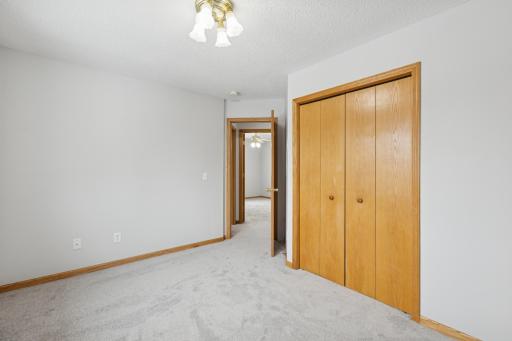 211 7th Street S, Winsted, MN 55395