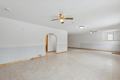 211 7th Street S, Winsted, MN 55395