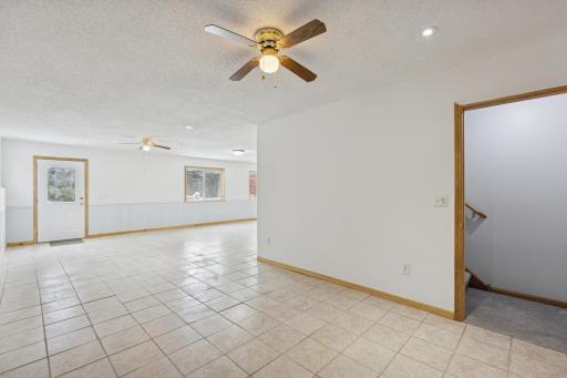 211 7th Street S, Winsted, MN 55395