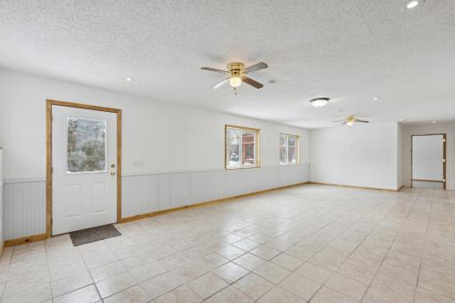 211 7th Street S, Winsted, MN 55395