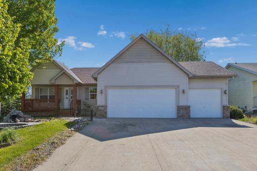 211 7th Street S, Winsted, MN 55395