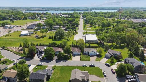 211 7th Street S, Winsted, MN 55395