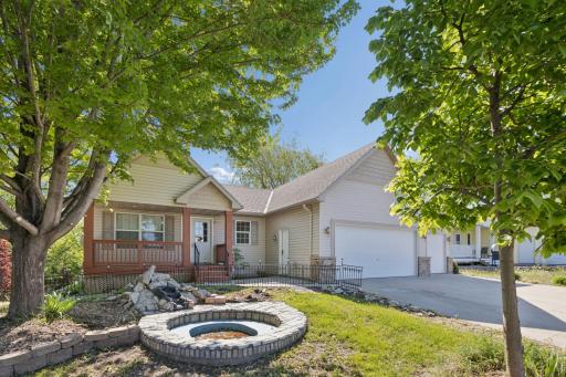 211 7th Street S, Winsted, MN 55395