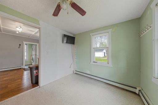 75 S Montgomery Avenue, Le Center, MN 56057