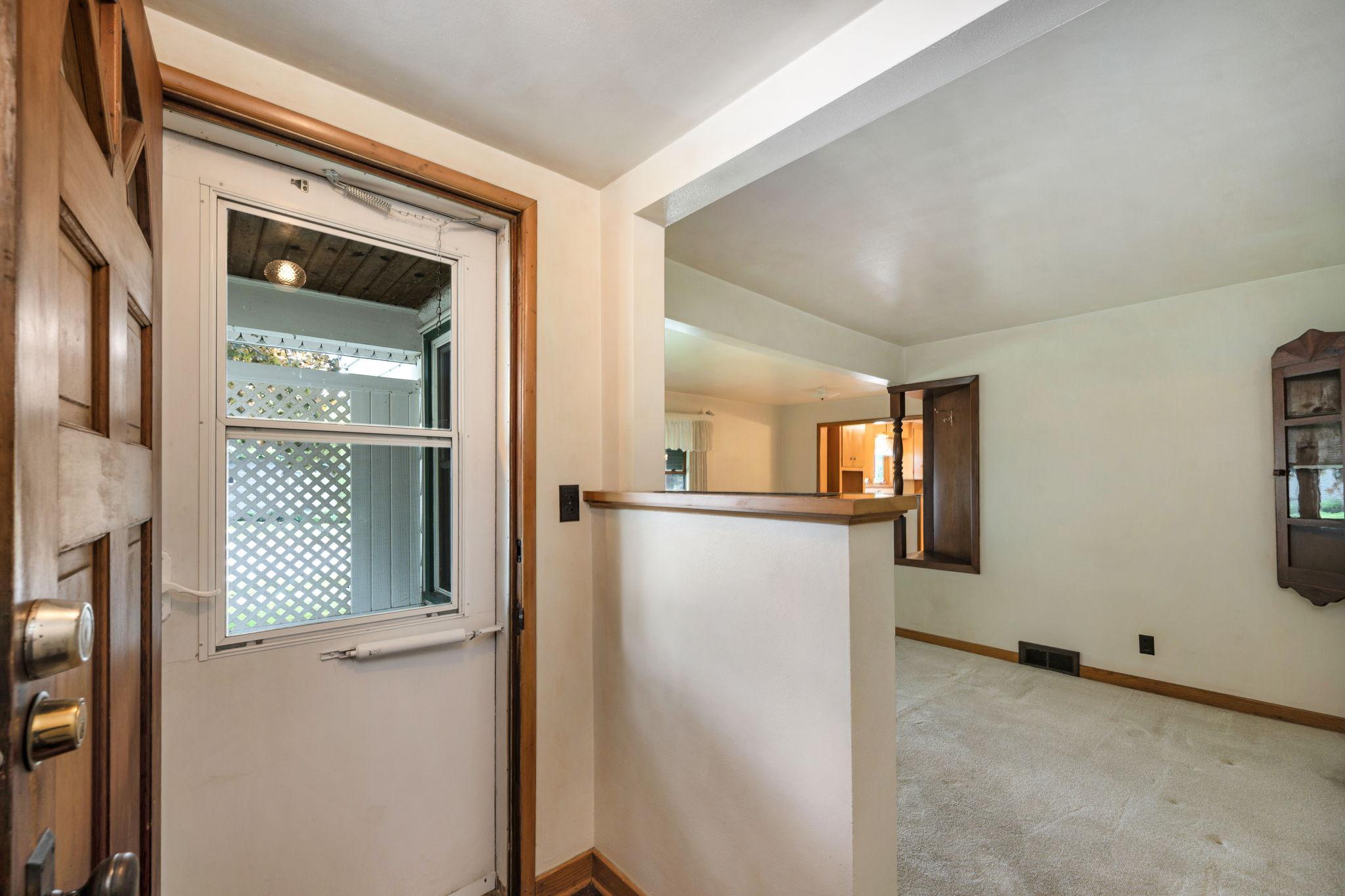 120 W 9th St Fairmont MN-8.jpg