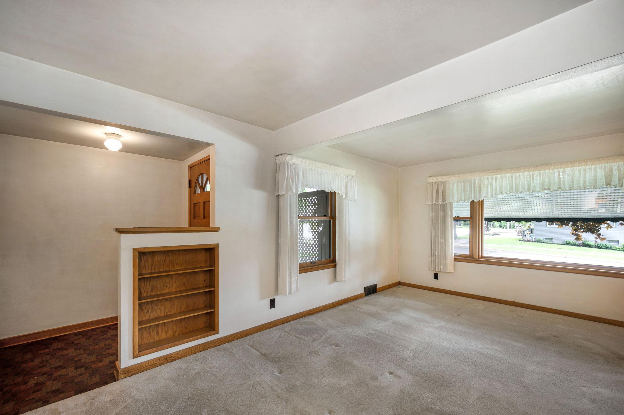 120 W 9th St Fairmont MN-9.jpg
