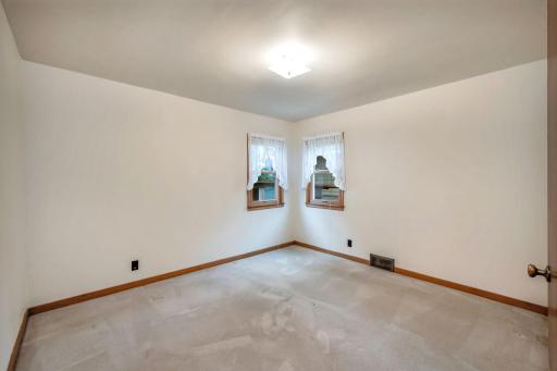 120 W 9th Street, Fairmont, MN 56031