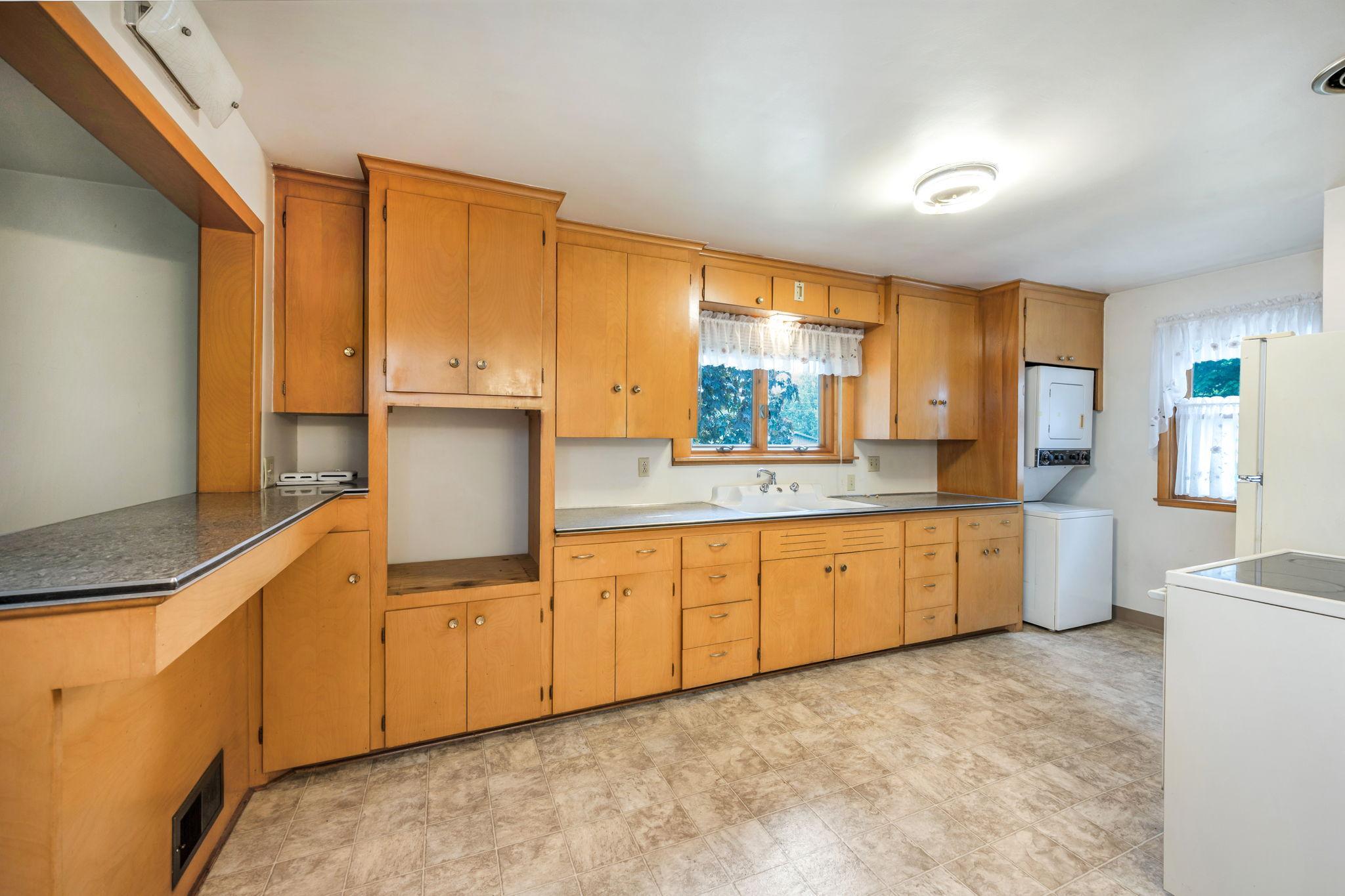 120 W 9th St Fairmont MN-13.jpg