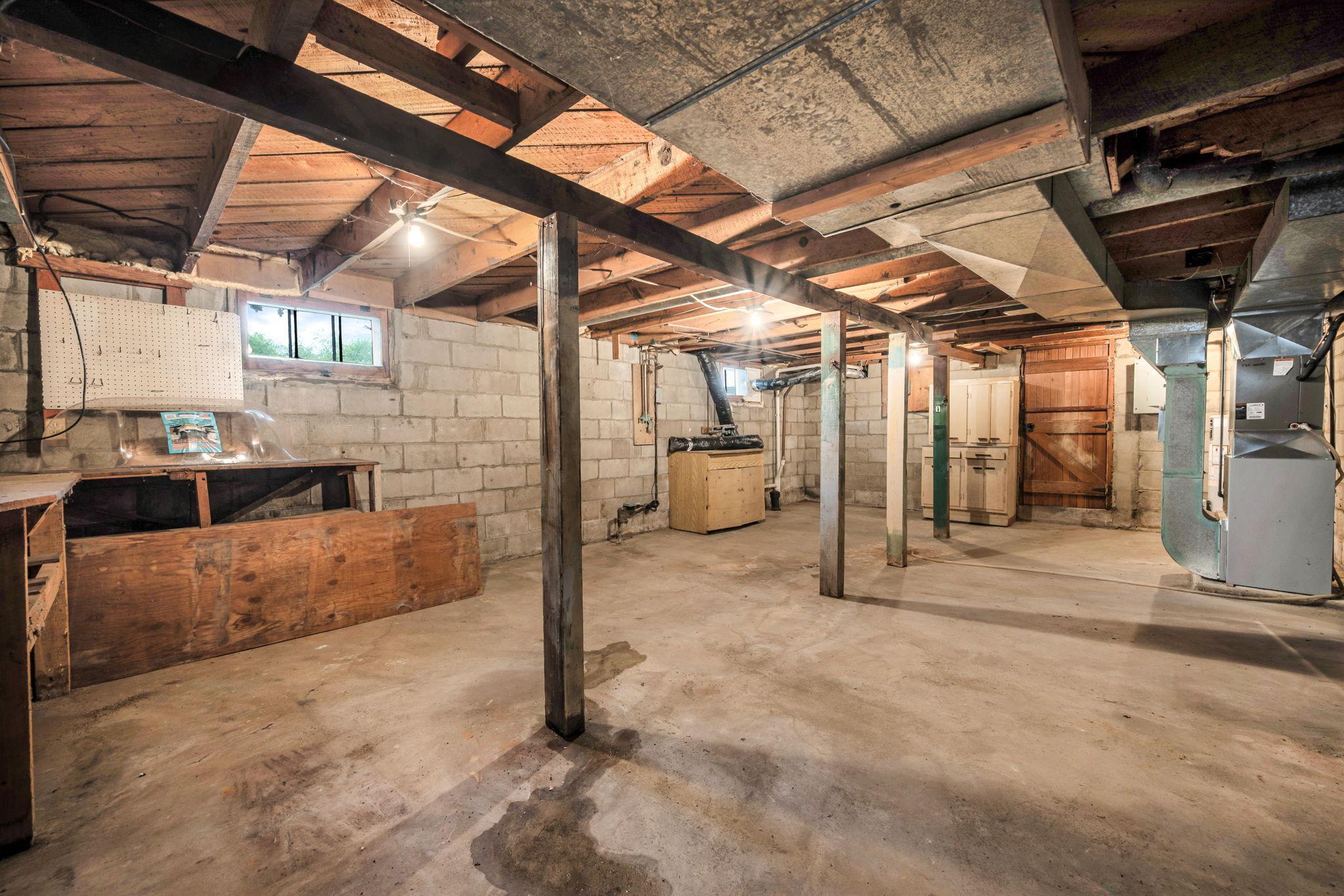 120 W 9th St Fairmont MN-25.jpg