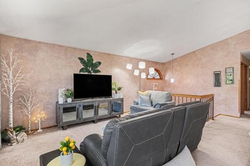 6683 Falstaff Road, Saint Paul, MN 55125