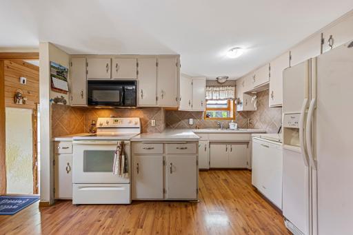 19624 Roberds Lake Boulevard, Faribault, MN 55021