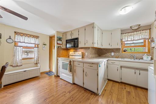 19624 Roberds Lake Boulevard, Faribault, MN 55021