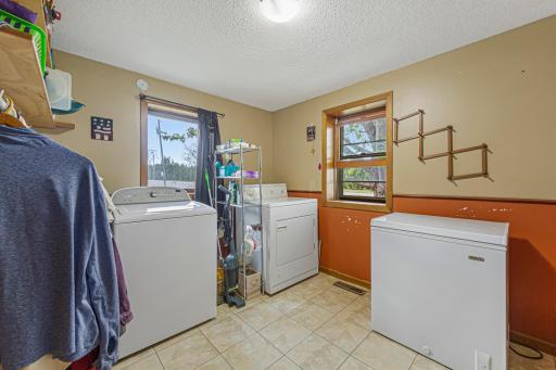 19624 Roberds Lake Boulevard, Faribault, MN 55021