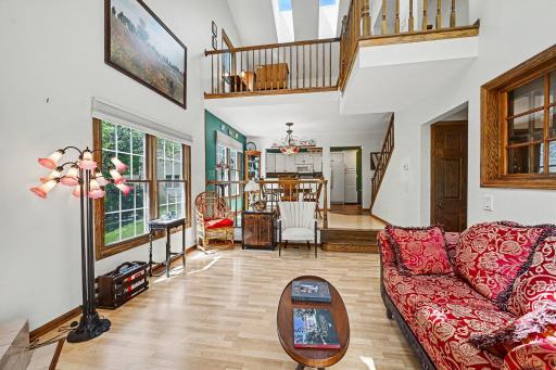 1644 Rose Hill Circle, Saint Paul, MN 55108