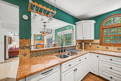 1644 Rose Hill Circle, Saint Paul, MN 55108