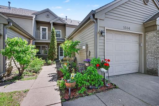 1644 Rose Hill Circle, Saint Paul, MN 55108