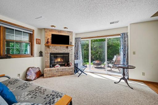 1644 Rose Hill Circle, Saint Paul, MN 55108