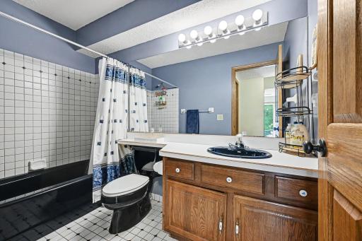 1644 Rose Hill Circle, Saint Paul, MN 55108