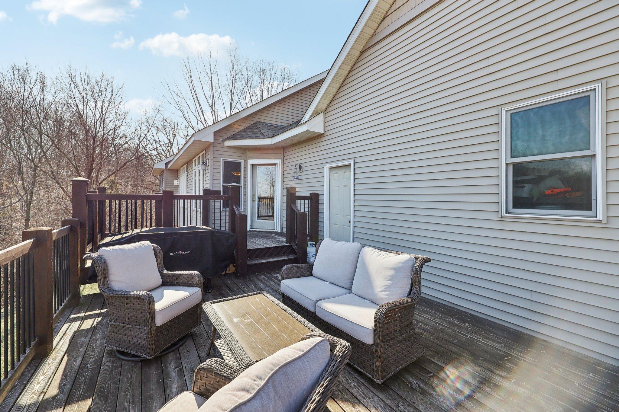 48-web-or-mls-Pleasant Valley Rd-S0804-048.jpg