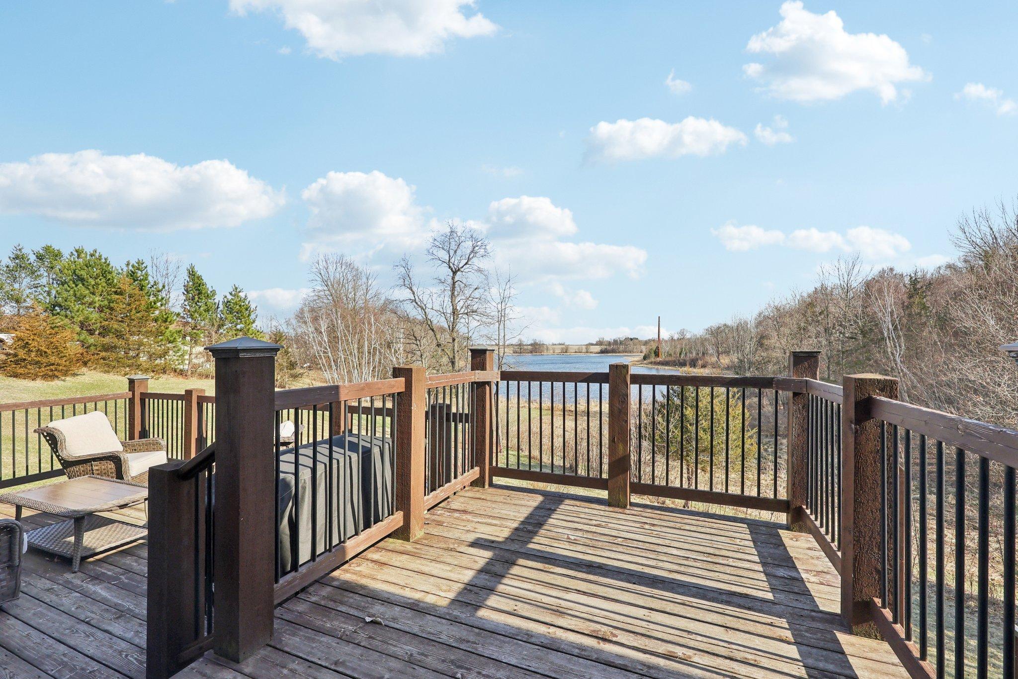 46-web-or-mls-Pleasant Valley Rd-S0804-046.jpg