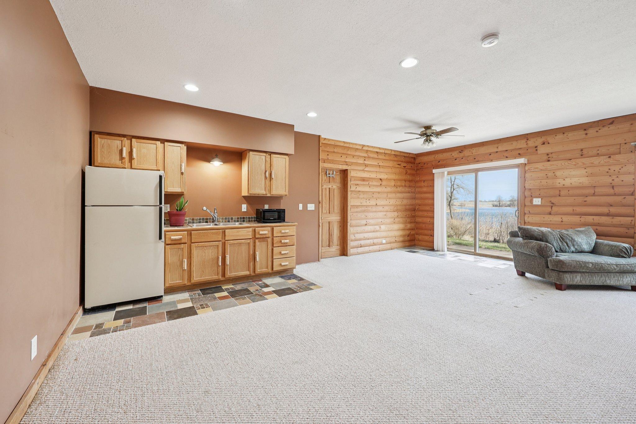 26-web-or-mls-Pleasant Valley Rd-S0804-026.jpg