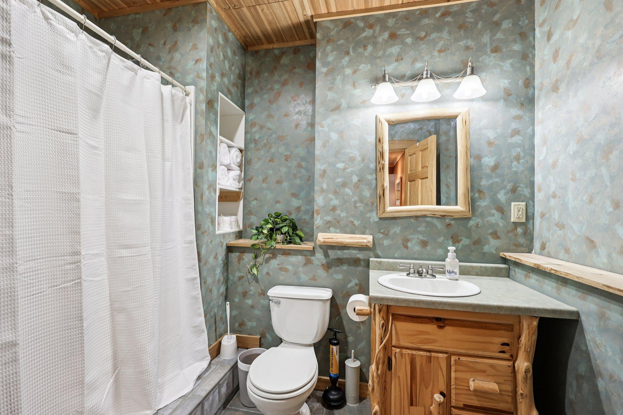 21-web-or-mls-Pleasant Valley Rd-S0804-021.jpg