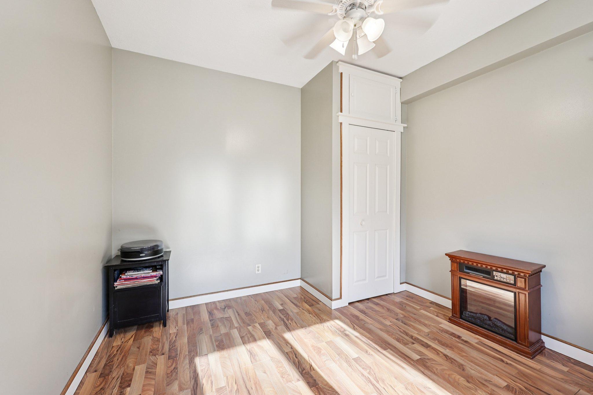 18-web-or-mls-Pleasant Valley Rd-S0804-018.jpg