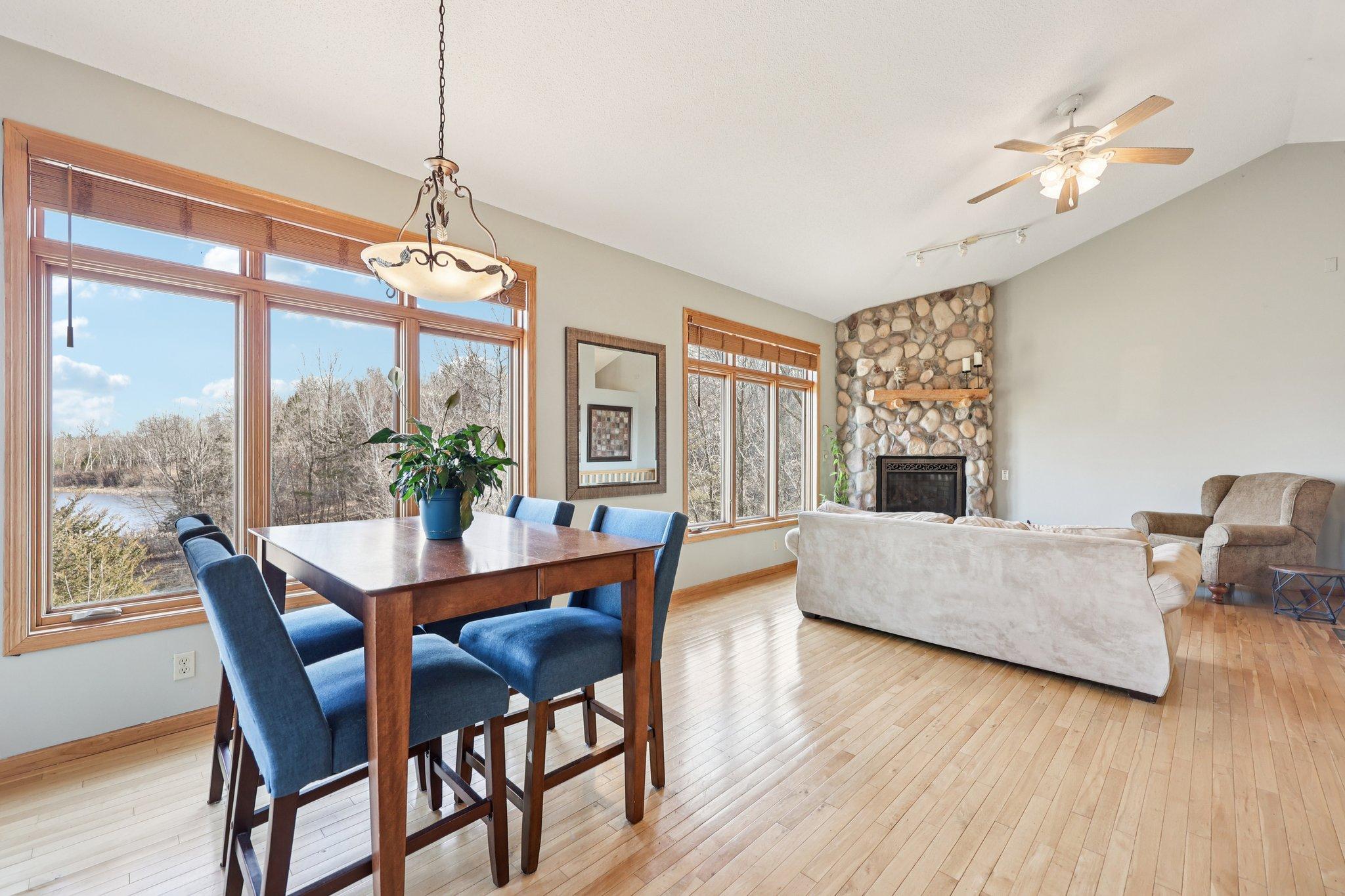 13-web-or-mls-Pleasant Valley Rd-S0804-013.jpg