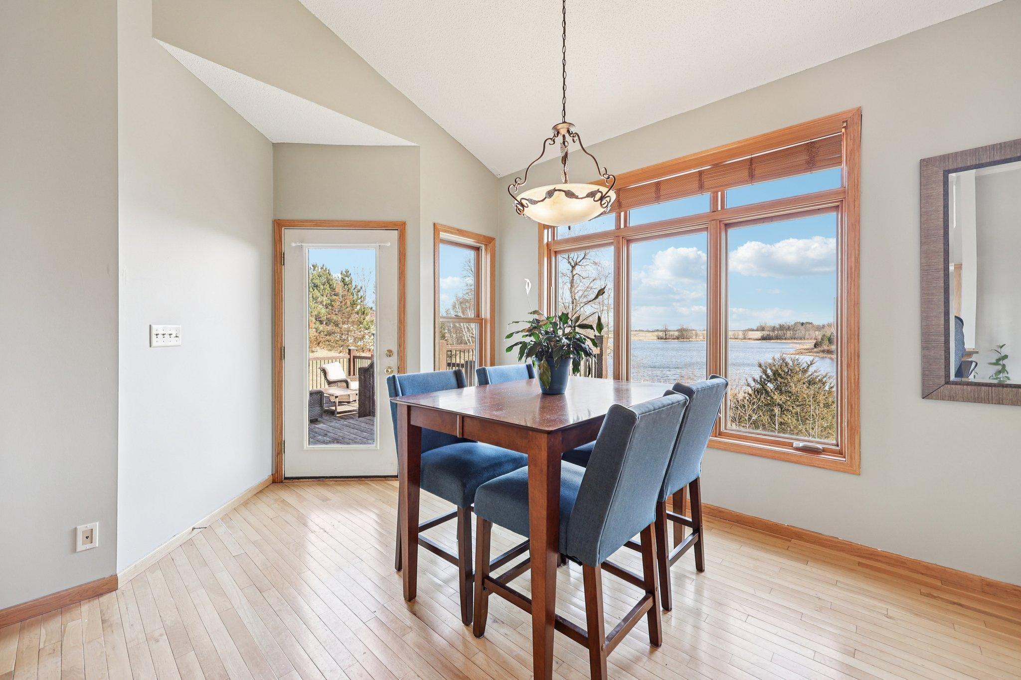 12-web-or-mls-Pleasant Valley Rd-S0804-012.jpg