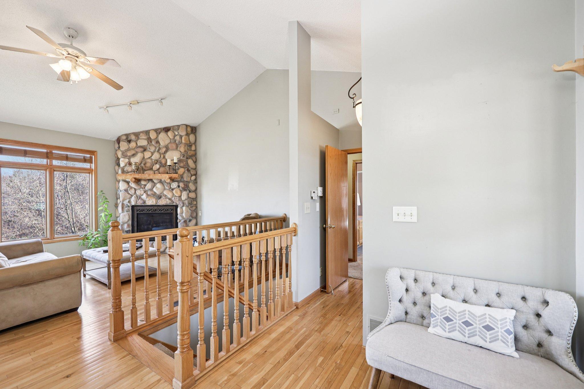 8-web-or-mls-Pleasant Valley Rd-S0804-008.jpg