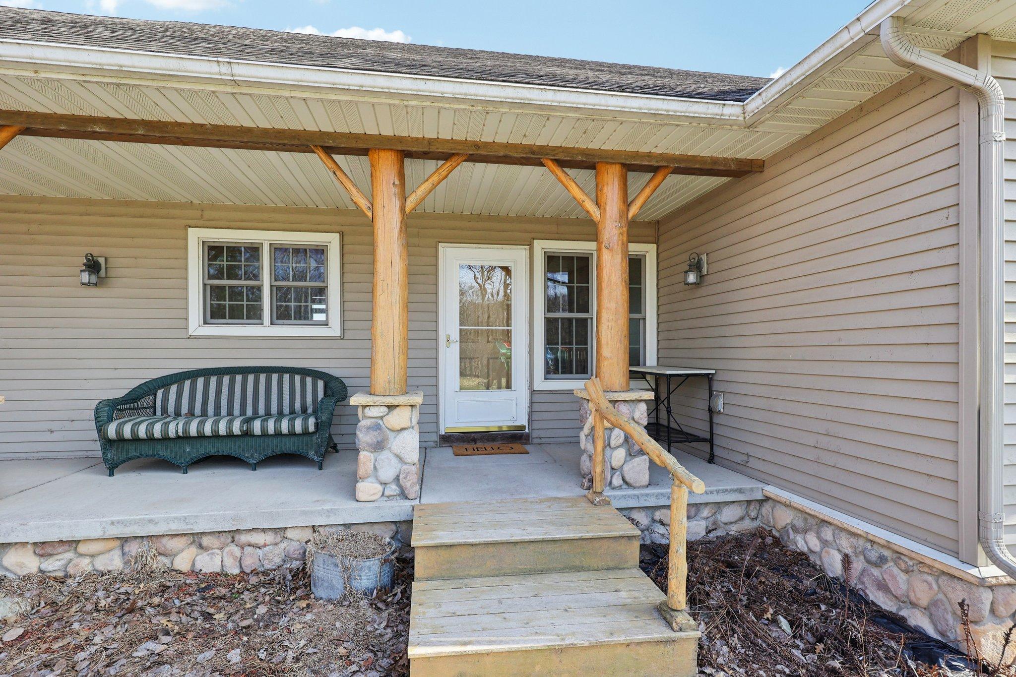 5-web-or-mls-Pleasant Valley Rd-S0804-005.jpg