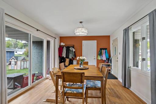 23-web-or-mls-2753 Delaware Ave, North Saint Paul, MN20260508_0024.jpg