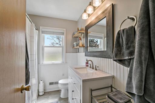 33-web-or-mls-2753 Delaware Ave, North Saint Paul, MN20260508_0034.jpg