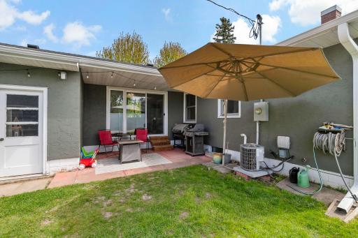 12-web-or-mls-2753 Delaware Ave, North Saint Paul, MN20260508_0013.jpg