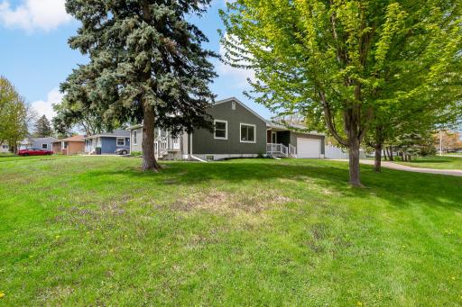 5-web-or-mls-2753 Delaware Ave, North Saint Paul, MN20260508_0006.jpg